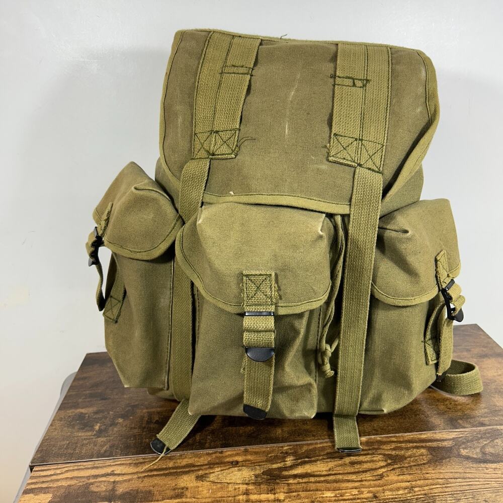 Vintage Olive Canvas Rucksack Military Style Field Pack Backpack 1976
